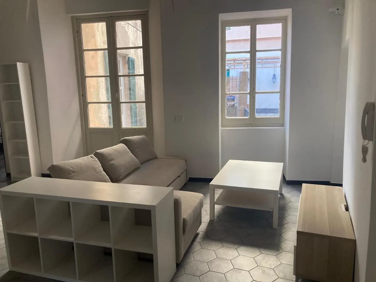 Hotel Archivolto Del Teatro à Albenga Maison d'hôtes