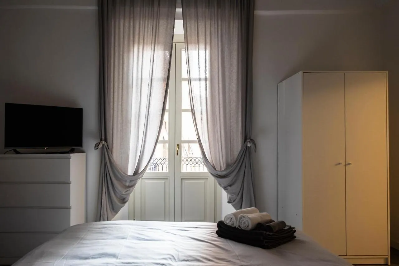Maison d'hôtes Hotel Archivolto Del Teatro à Albenga Italie