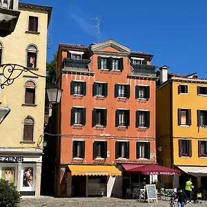 https://hotel-san-geremia-venice.hotelslidodijesolo.com