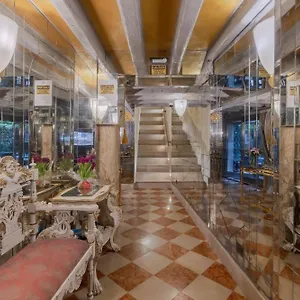 https://ca-dellarte-hotel.hotelslidodijesolo.com