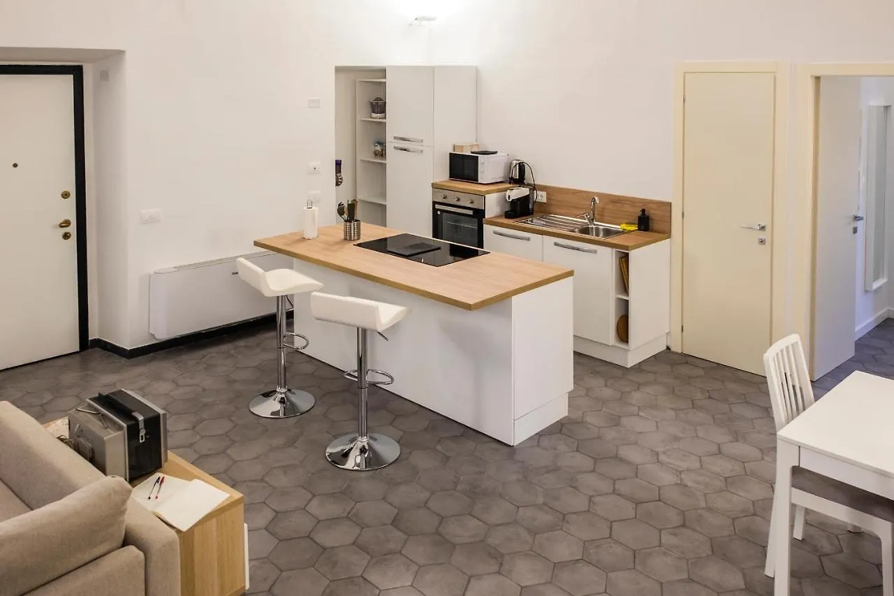 Archivolto Del Teatro Hotel Albenga